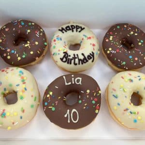 Birthday Donutbox mit Konfetti Streusel