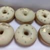 gemischte Hochzeit Donutbox - Blattgold und goldene Perlen