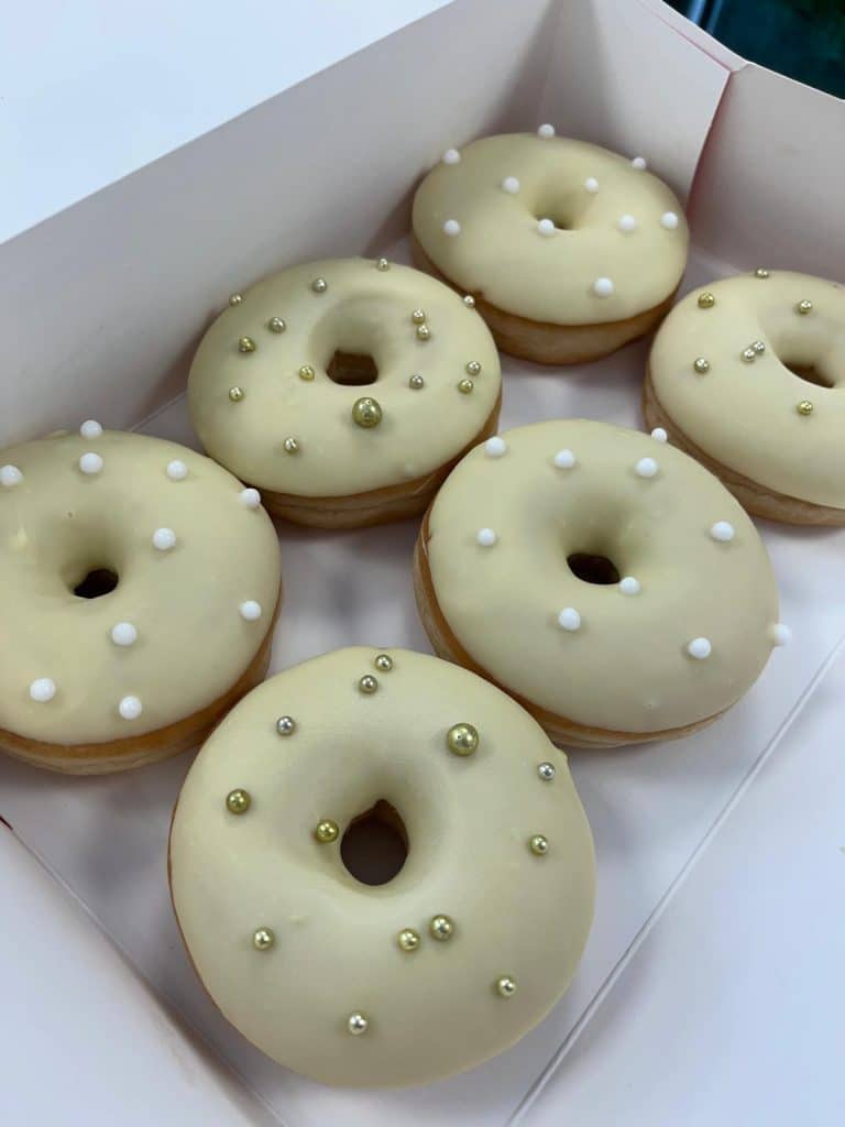 gemischte Hochzeit Donutbox - Perlen gold und weiß